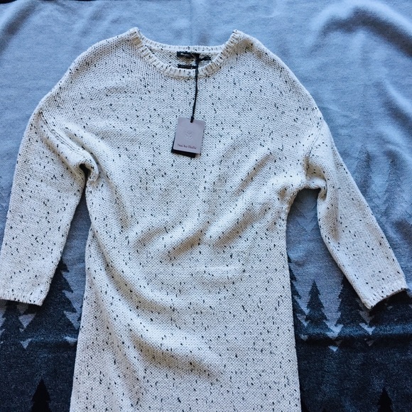 Knit wool dress - Picture 3 of 7